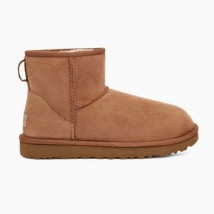 NWOT UGG Classic Mini II Boot, Chestnut size 8